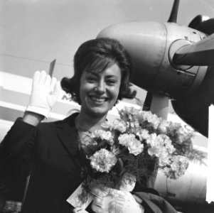 Catarina Valente op Schiphol, Bestanddeelnr 914-1738