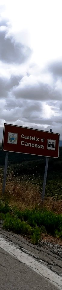 Castello di Canossa 03