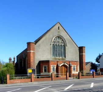 Caterham Methodist Church, Coulsdon Road, Caterham (April 2013) (3)