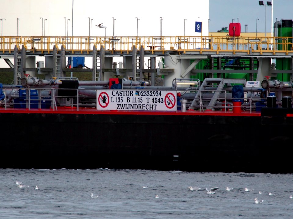 Castor, ENI 02332934 at the Amerikahaven, Port of Amsterdam, pic2