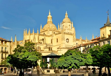 Catedral de Nuestra Senora de la Asuncion y de San Frutos from Plaza Mayor Segovia Spain