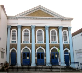 Castlehold Baptist Church, High Street, Newport, Isle of Wight (May 2016) (2)