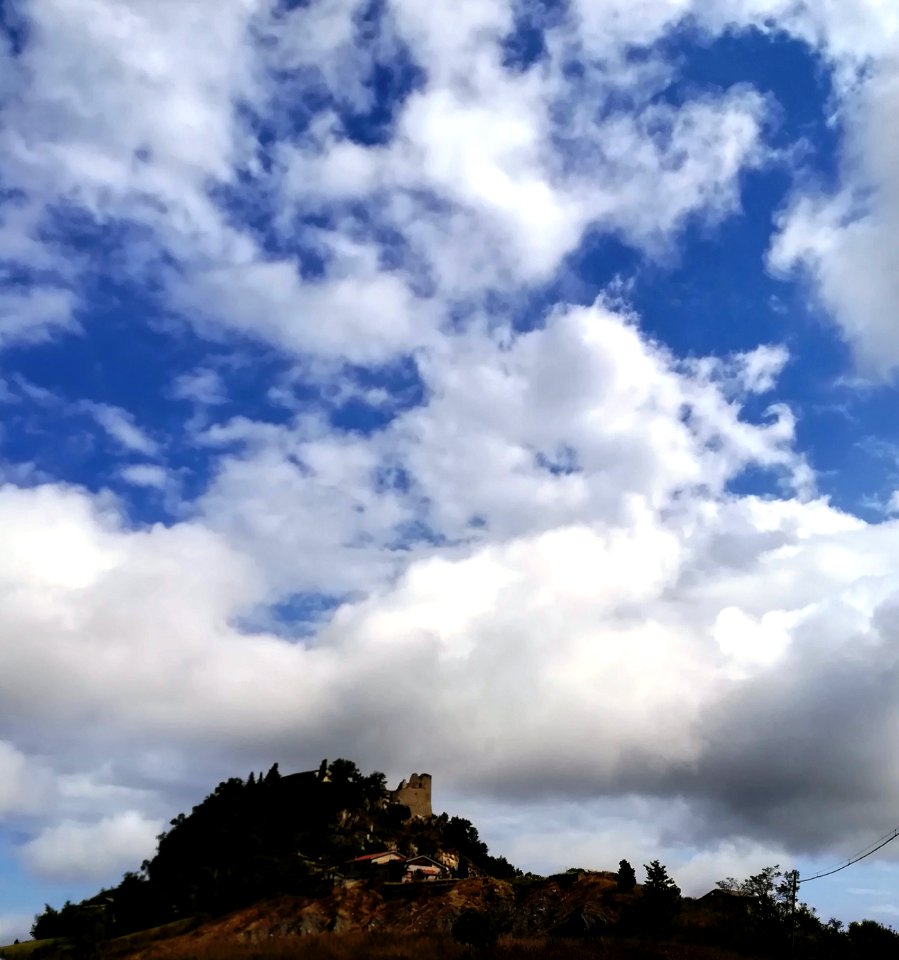 Castello di Canossa 01