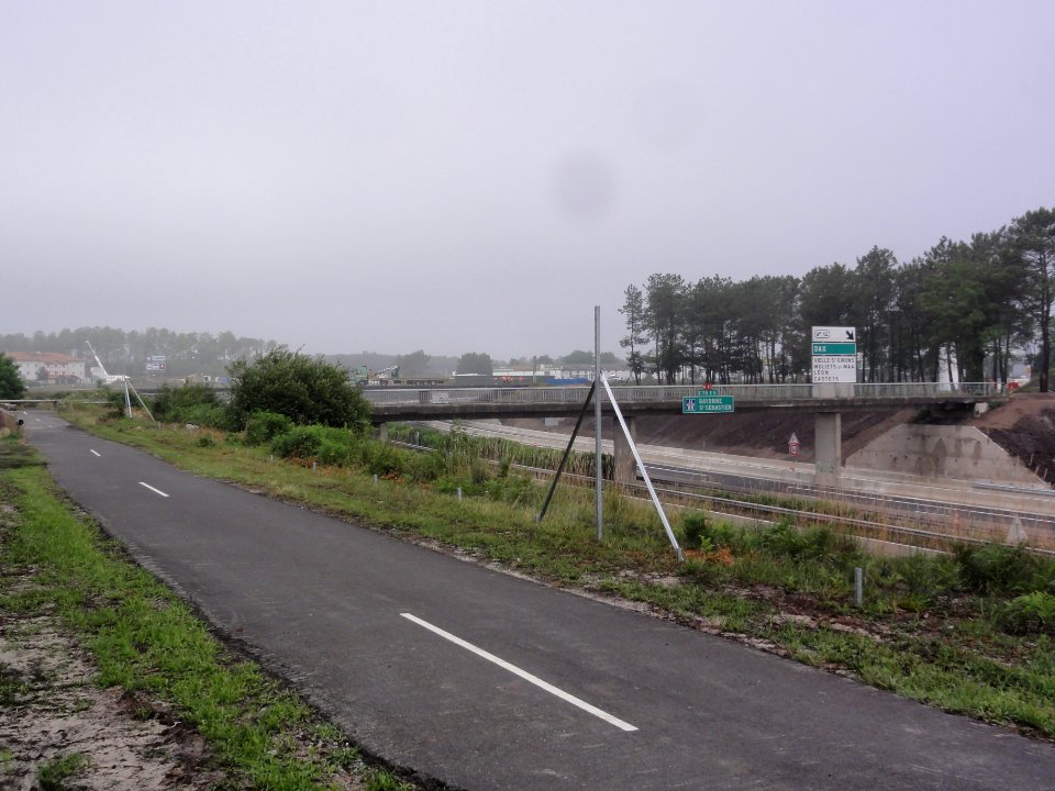Castets (Landes) Voie verte Lo Camin de hé, viaduc sur N10