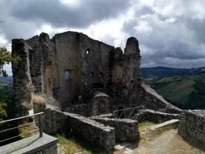 Castello di Canossa 80