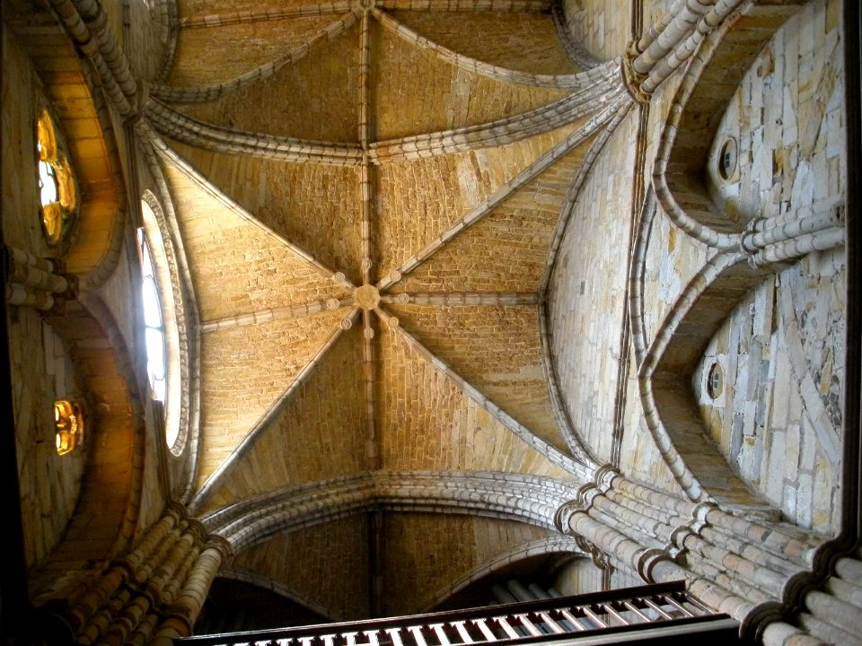 Castro Urdiales - Iglesia de Santa María de la Asunción 23