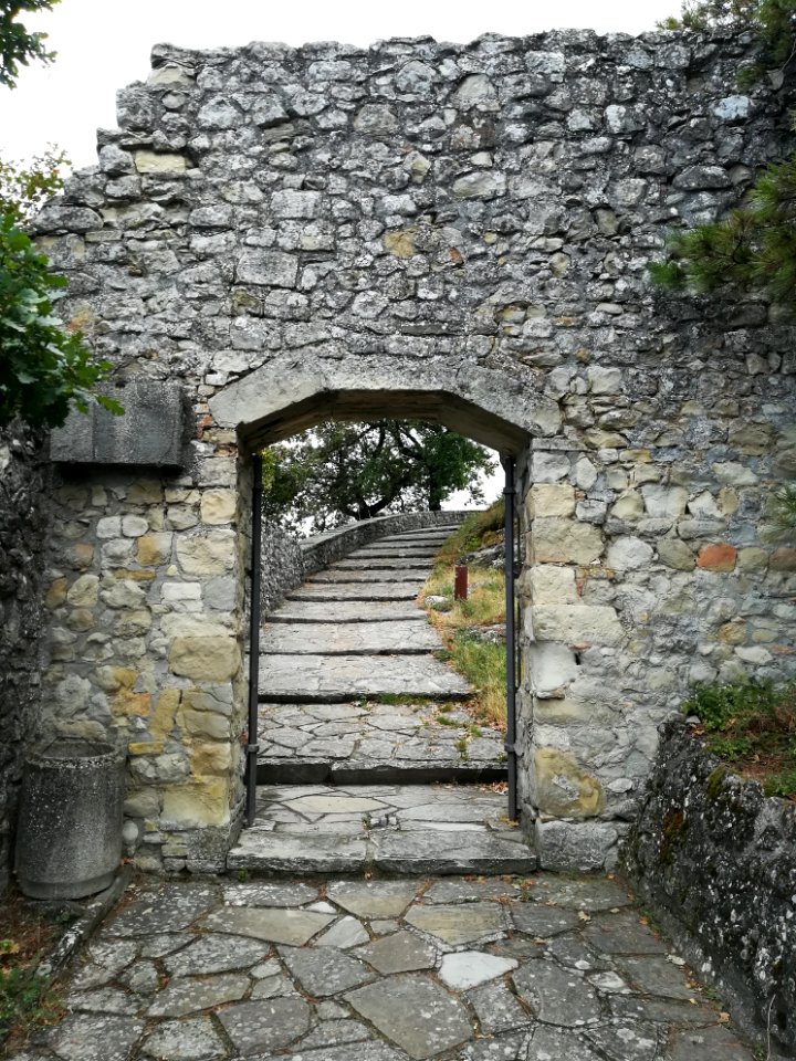 Castello di Canossa 45