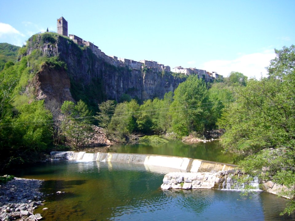 Castellfolit de la Roca 02