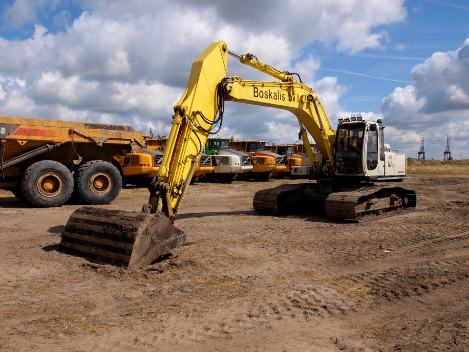 Caterpillar 365C (owner Boskalis) p4