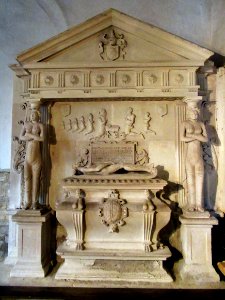 Cave monument, Chicheley 03