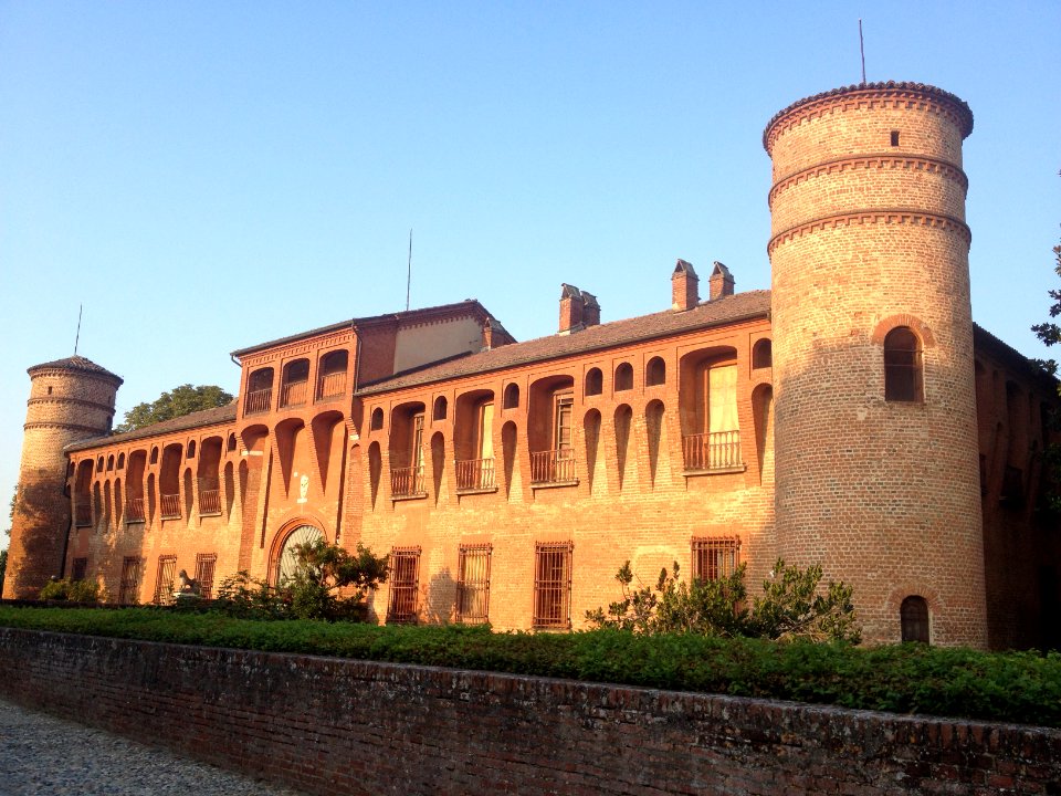 Castello di Frascarolo - Provincia di Pavia