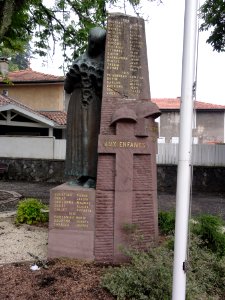 Castets (Landes) monument aux morts