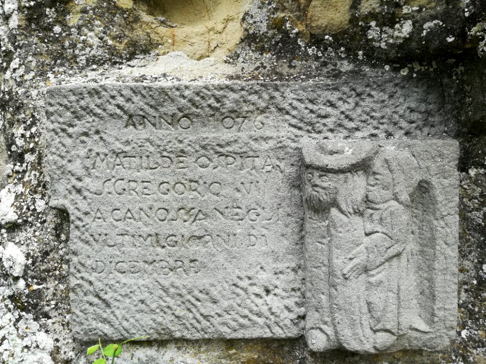 Castello di Canossa 32