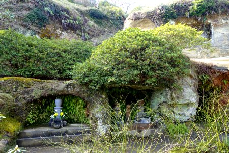 Cavelets - Kaizo-ji - Kamakura, Kanagawa, Japan - DSC08247