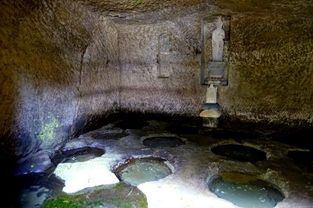 Cave with wells - Kaizo-ji - Kamakura, Kanagawa, Japan - DSC08280