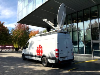 CBC Radio Canada Chevrolet Express 01