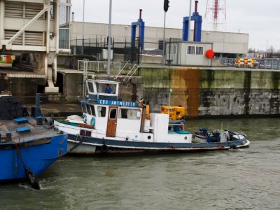 CBO ENI 06503402 & barge MB5, Van Cauwelaersluis Port of Antwerpen pic3-002