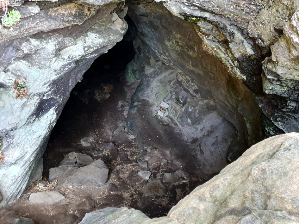 Cave at Cape Daibusa 11