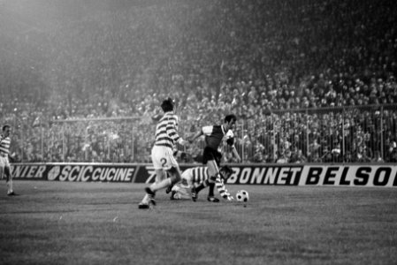 Celtic tegen Feijenoord 1-2 finale Europacup-I in Milaan Moulijn in duel met Ha, Bestanddeelnr 923-5031