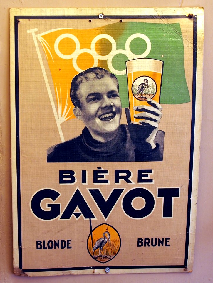CAVOTcardboard beer advertising