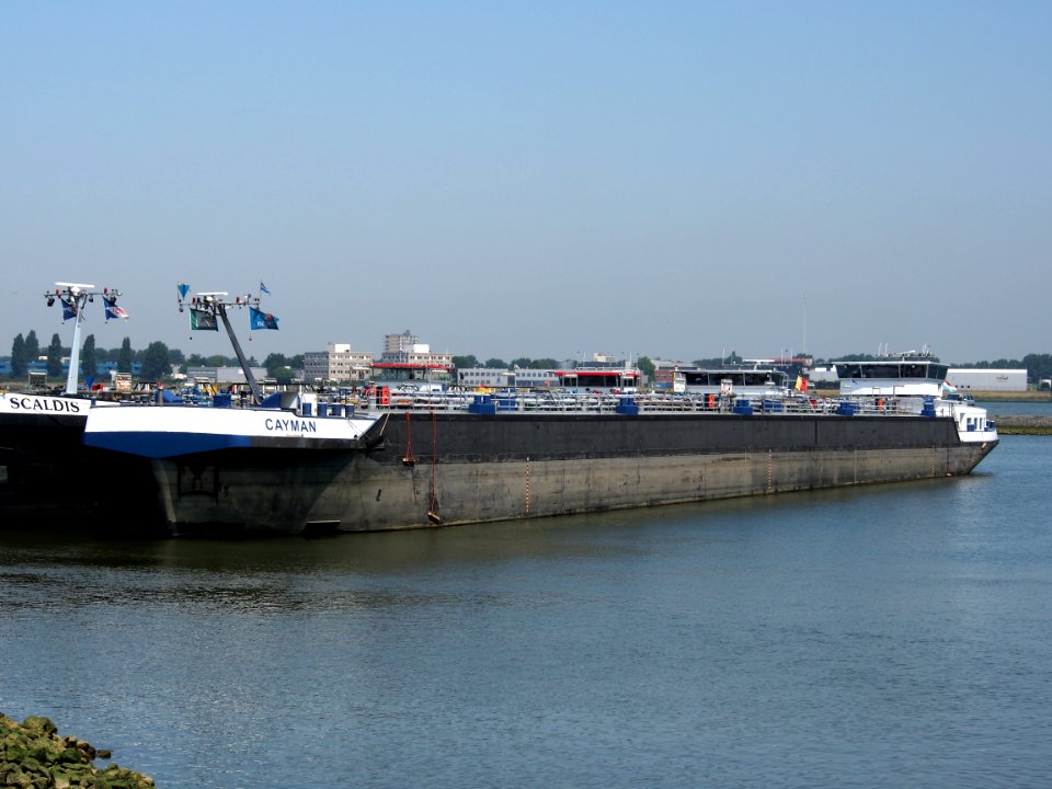 Cayman - ENI 02326700, Geulhaven, Port of Rotterdam