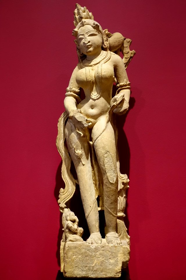 Celestial female (apsara) with scorpion on her leg, Khajuraho, India, 1000s AD, buff sandstone - Dallas Museum of Art - DSC05039
