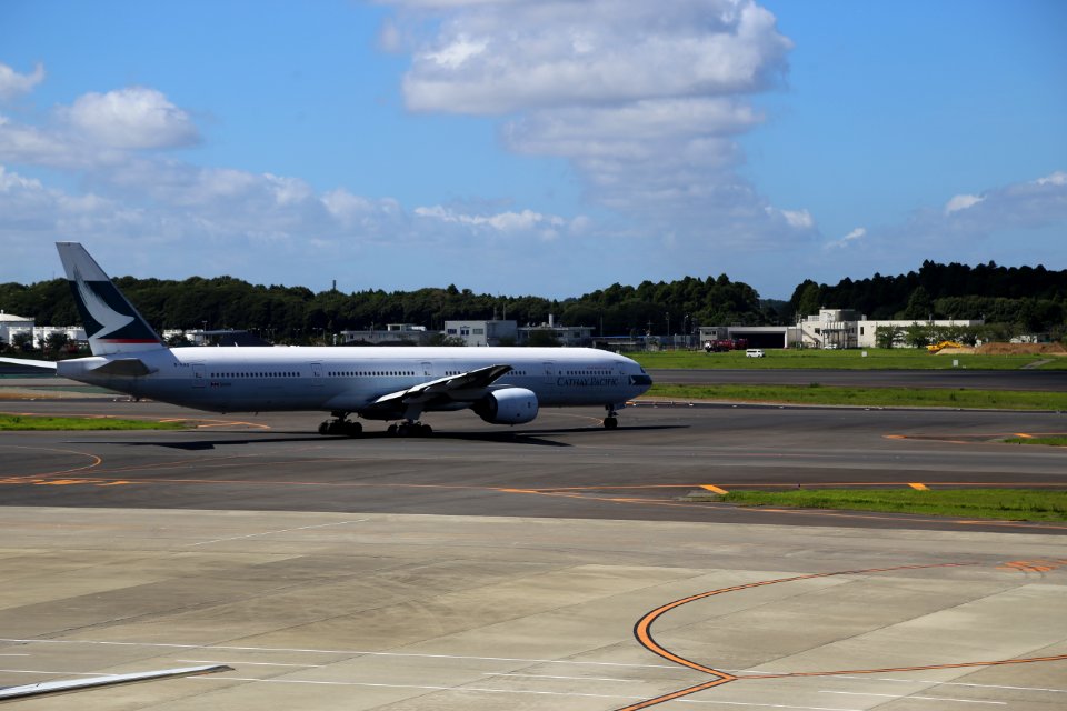 Cathay Pacific B777-300 (B-HNO) @ NRT, Aug 2018