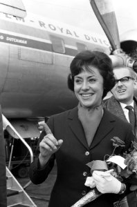 Caterina Valente, Bestanddeelnr 912-9902