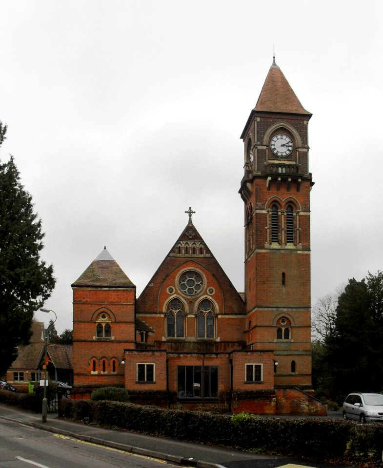 Caterham United Reformed Church, Harestone Hill, Caterham (January 2010) (2)