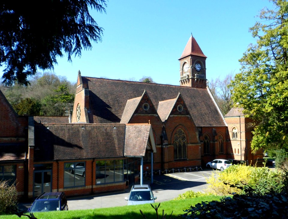Caterham United Reformed Church, Harestone Hill, Caterham (April 2013) (1)