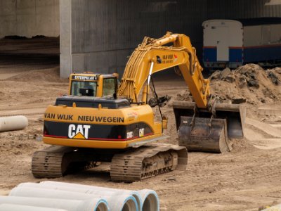 Caterpillar 320CL owned by van Wijk