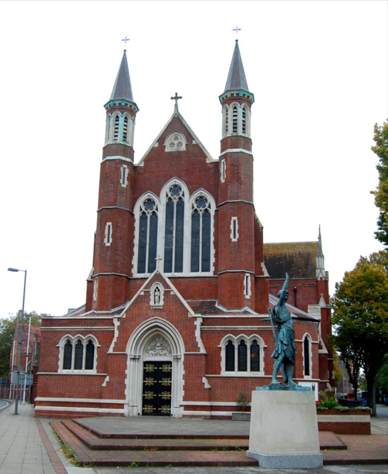 Cathedral of St John the Evangelist (RC), Bishop Crispian Way, Portsmouth (October 2017) (4)