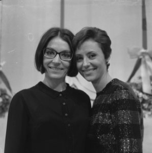 Caterina Valente show Caterina Valente met Nana Mouskouri Bestanddeelnr 919-2231