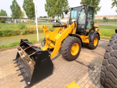 Caterpillar 908H p1