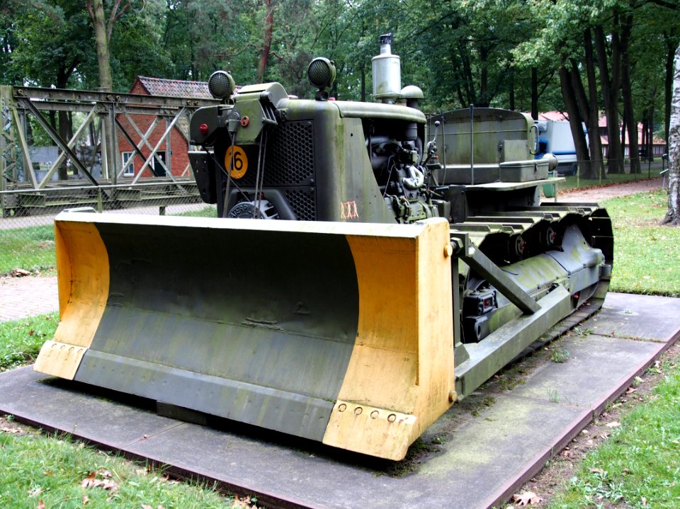 Caterpillar D7, Geniemuseum Vught, photo 4