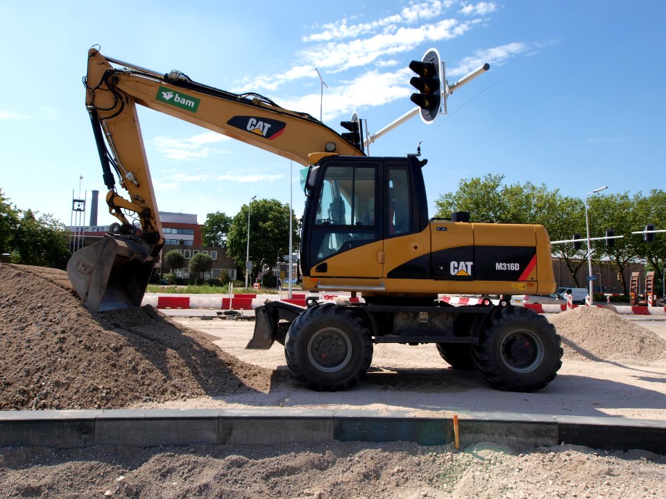 Caterpillar M316D p3