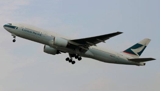 CathayPacificAirways B777-200 fukuoka 20040926104906