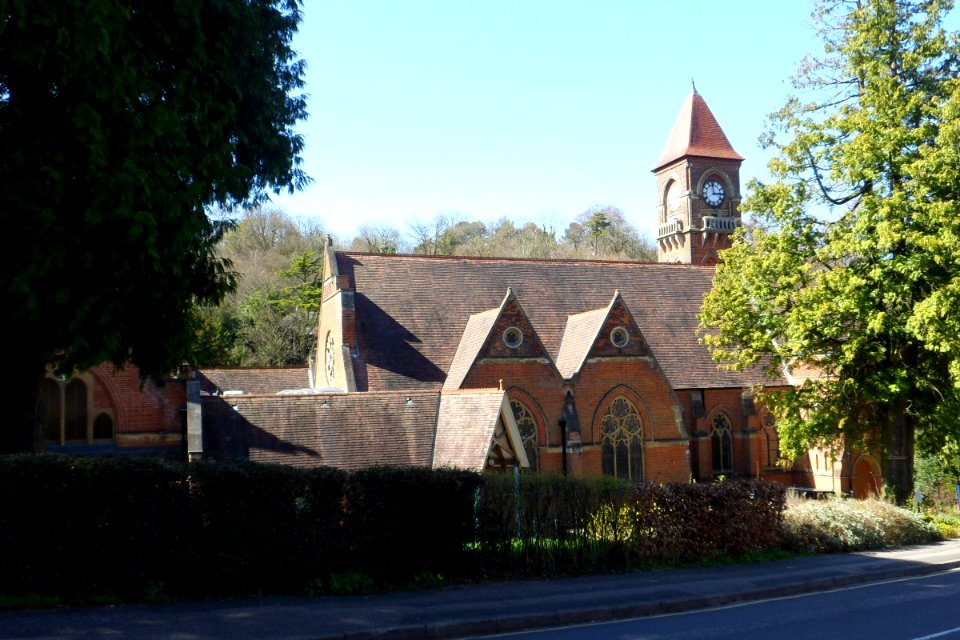 Caterham United Reformed Church, Harestone Hill, Caterham (April 2013) (5)