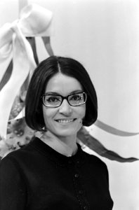 Caterina Valente show , Nana Mouskouri (kop), Bestanddeelnr 919-2234