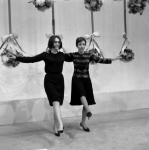Caterina Valente show , opname Carre hier met Nana Mouskouri, Bestanddeelnr 919-2229