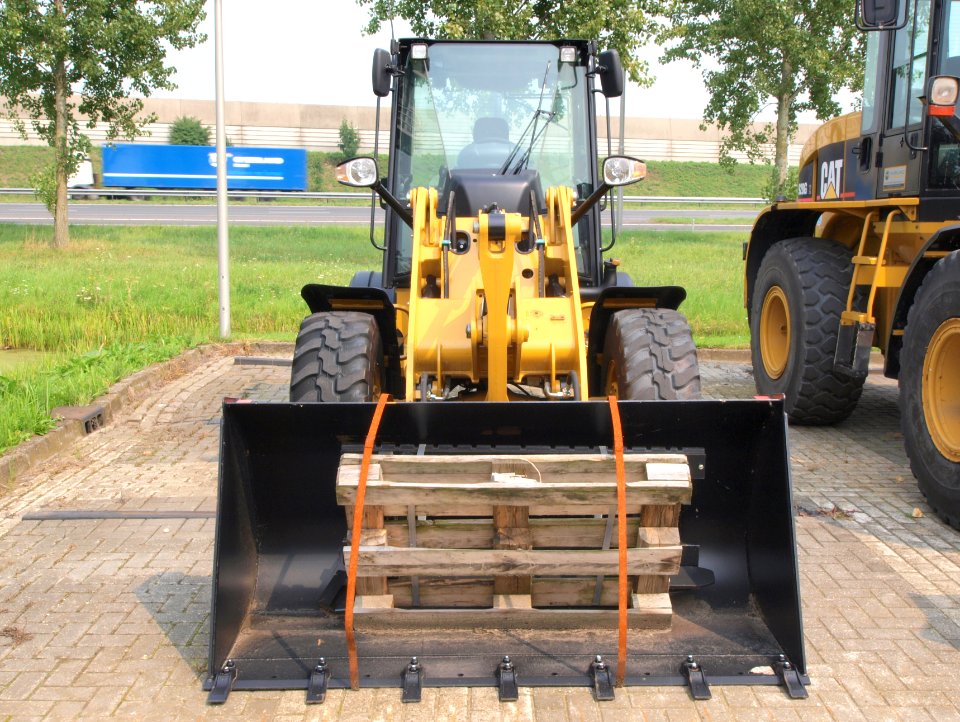 Caterpillar 908H p2