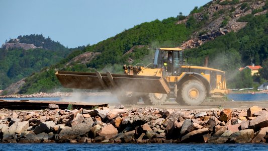 Caterpillar wheel loader on Rixö quay