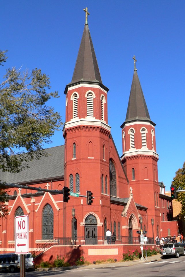 Cathedral of the Epiphany (Sioux City, Iowa) from SE 2