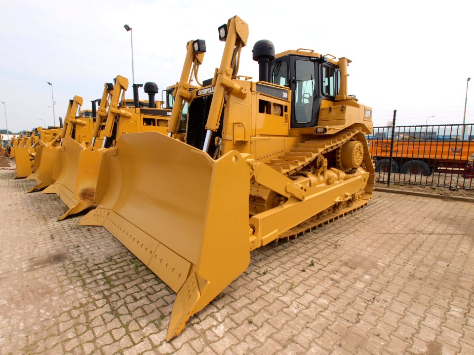 Caterpillar D8R p1