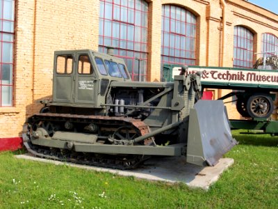 Caterpillar D7 Stalin p2