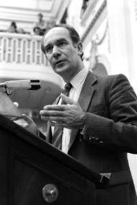 CDA-fractieleider De Vries aan het woord, Bestanddeelnr 932-7285