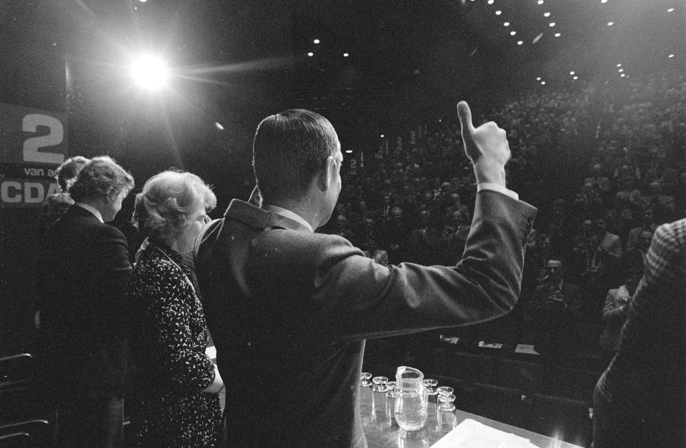 CDA-bijeenkomst in Jaarbeurs congrescentrum te Utrecht, begin verkiezingscampagn, Bestanddeelnr 934-7208