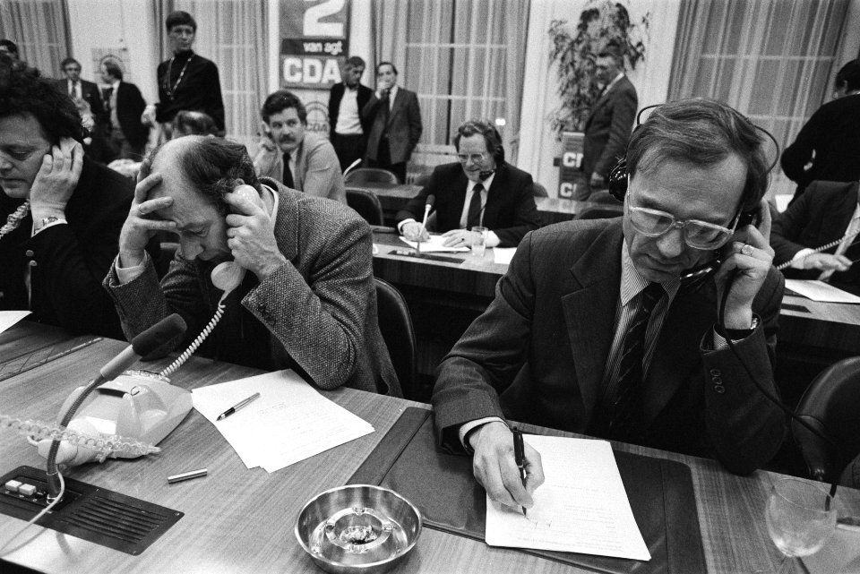 CDA-telefonade, publiek kan via telefoon spreken met CDA, bewindslieden en CDA-K, Bestanddeelnr 932-8505