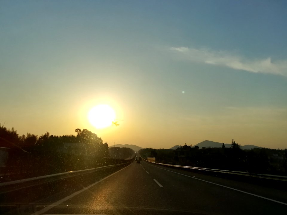Changsha-Shaoshan-Loudi Expressway under the sunset shine in February 2018, picture5
