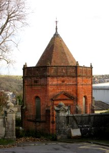 Chapel at Former Jewish Cemetery, Florence Place, Brighton (NHLE Code 1380504) (November 2015) (3)